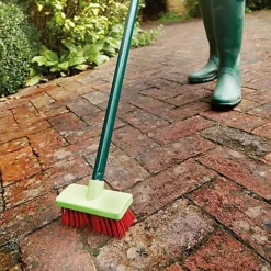 2-in-1 Weed Remover & Brush - Wheel Assisted Outdoor Garden Tool With Telescopic Handle & Interchangeable Head Attachments -Leaf Shop 2 in 1 weed remover brush wheel assisted outdoor garden tool with telescopic handle interchangeable head attachments5053335814250 03c MP