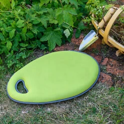Burgon & Ball Gooseberry Kneeling Mat (L)505mm (W)305mm -Leaf Shop burgon ball gooseberry kneeling mat l 505mm w 305mm5019360202660 01i bq