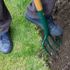 Carbon Steel Digging Fork By Wilkinson Sword -Leaf Shop carbon steel digging fork by wilkinson sword5050581001519 03c MP