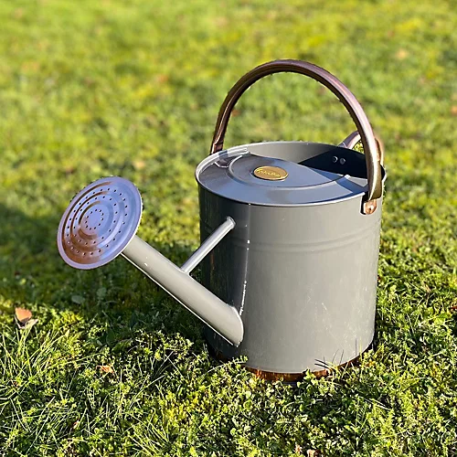 French Grey & Copper Metal Watering Can With Rose (9 Litre) 5 French Grey & Copper Metal Watering Can With Rose (9 Litre) - Image 3