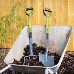 Garden Fork With Solid Forged Carbon Steel Fork Head With Steel Handle Coated In PCV With Re Enforced Shaft (FREE DELIVERY) -Leaf Shop garden fork with solid forged carbon steel fork head with steel handle coated in pcv with re enforced shaft free delivery 5060685653910 06c MP