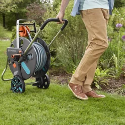 Gardena Aquaroll Freestanding Manual Hose Reel Set (L)50m -Leaf Shop gardena aquaroll freestanding manual hose reel set l 50m4078500032926 36c bq