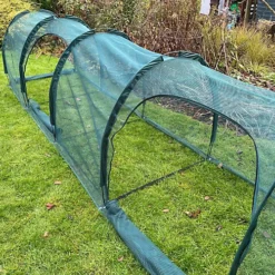 GardenSkill Pro Gro Garden Net Grow Tunnel Hoop House Plant Vegetable Allotment Cover 5x1m H -Leaf Shop gardenskill pro gro garden net grow tunnel hoop house plant vegetable allotment cover 5x1m h5060266502118 04c MP