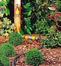 Hozelock Yellow Hose Pipe (L)10m 7 Hozelock Yellow Hose Pipe (L)10m -Leaf Shop hozelock yellow hose pipe l 10m5010646058667 01i