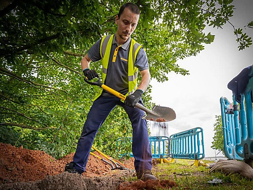 Roughneck 68-010 Mini Shovel, Round Point ROU68010 6 Roughneck 68-010 Mini Shovel, Round Point ROU68010 - Image 4