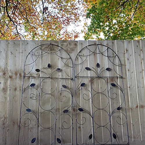 Set Of 2 Leaf Design Metal Trellis (120cm X 50cm) 4 Set Of 2 Leaf Design Metal Trellis (120cm X 50cm) - Image 2
